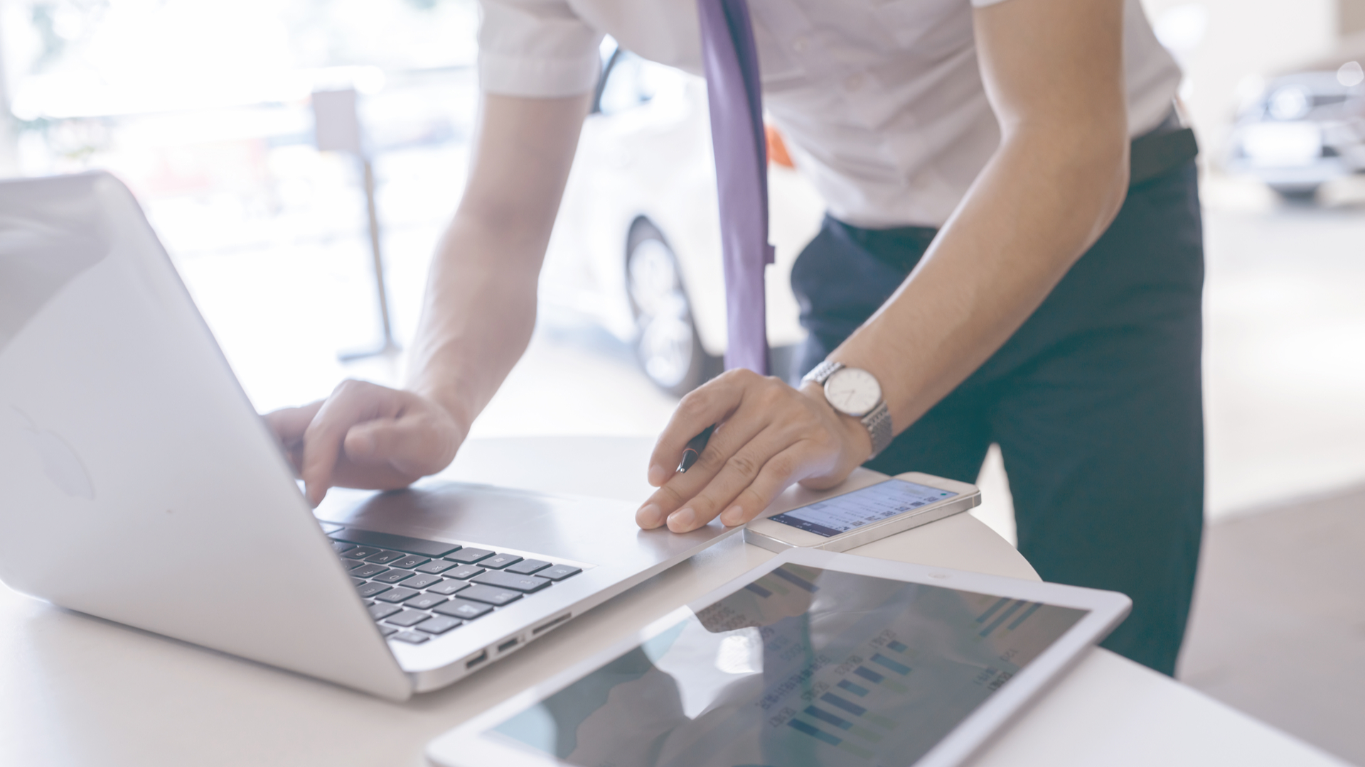 Zona rossa: 5 consigli per vendere un'auto con i canali digitali